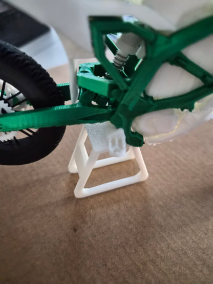 Mini Ultra Bee Model