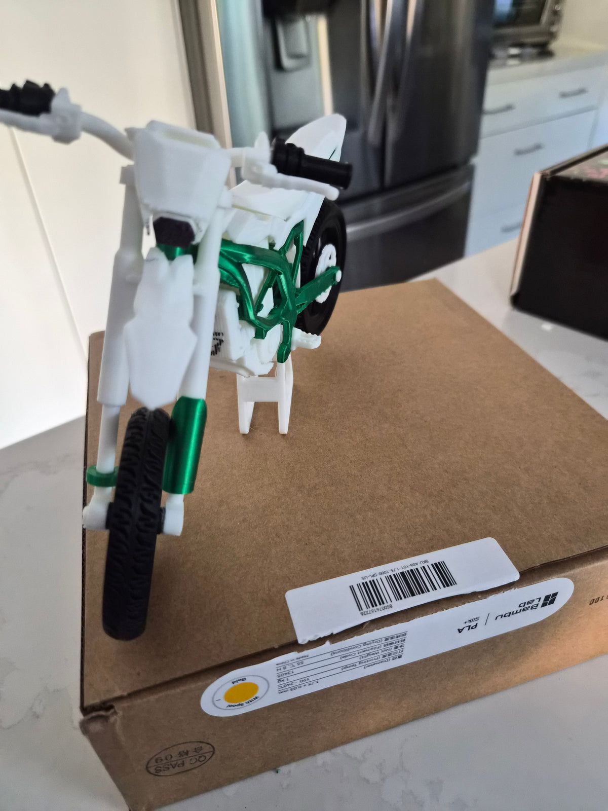 Mini Ultra Bee Model