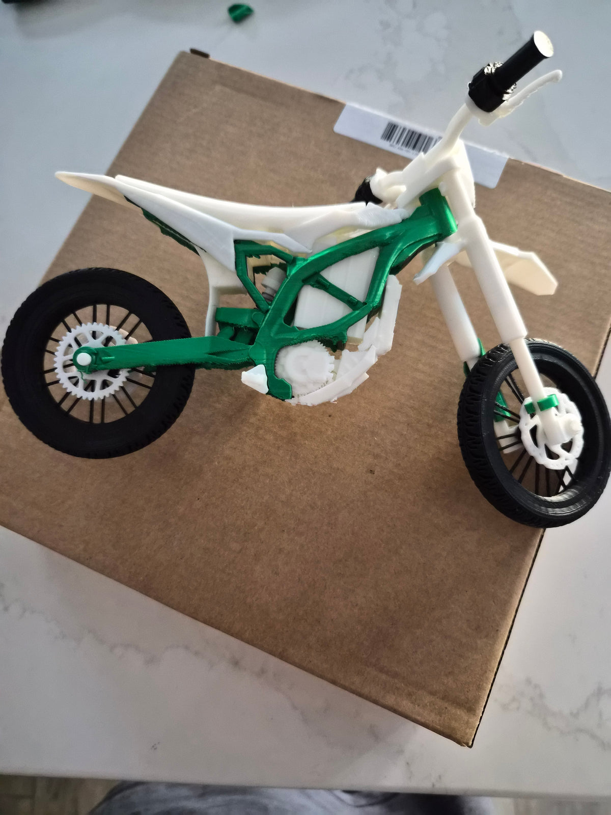 Mini Ultra Bee Model